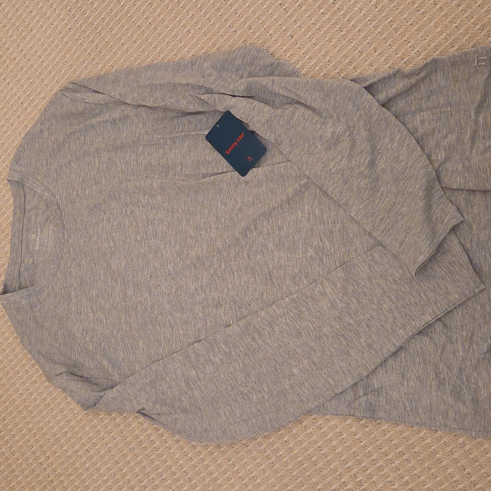 NWT Tommy John Second Skin Mens M Heather Gray Long Sleeve Lounge Tee